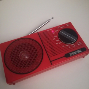  VINTAGE anni 80 - Radio Portatile INTERNATIONAL - Rosso