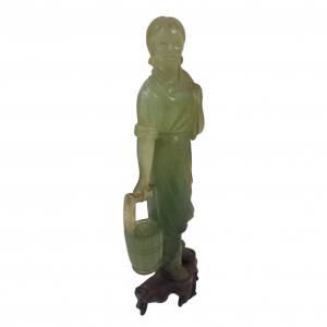 - Statua Scultura Donna con Secchio in Giada - AUC6786