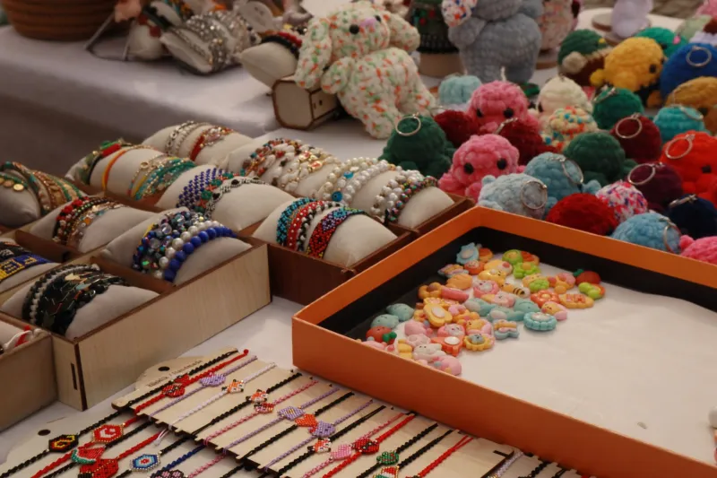 The $8 Candle Problem: What Your Handmade Goods Should Actually Cost